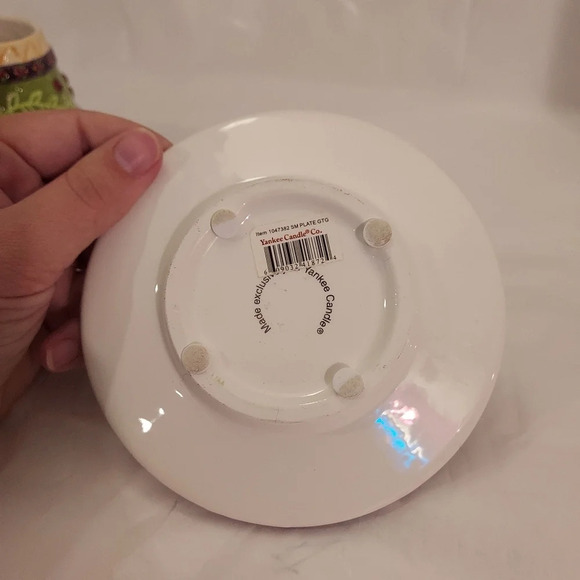 Yankee Candle Christmas Jingle Bell & Quilt Small Jar Shade and Matching Plate - Picture 9 of 9